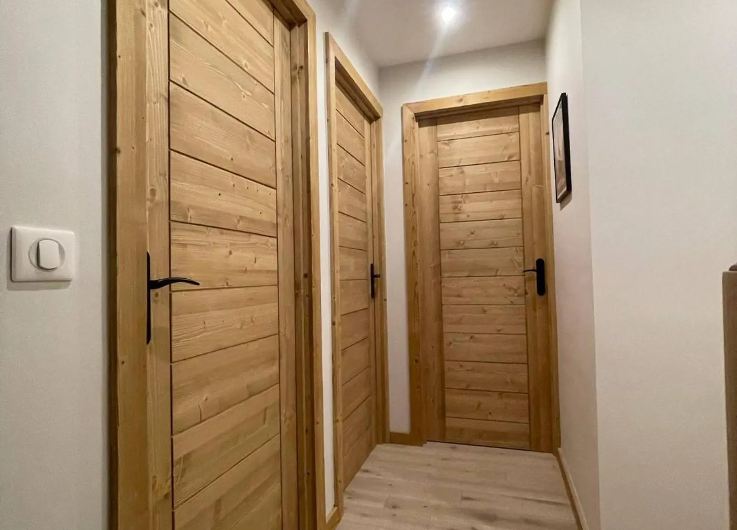 Chalet Clocher Sleeps 10 Hot Tub Essert-Romand