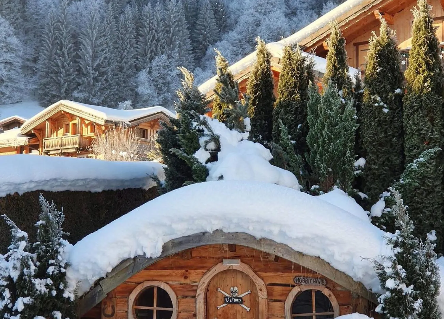 Chalet Clocher Sleeps 10 Hot Tub Essert-Romand